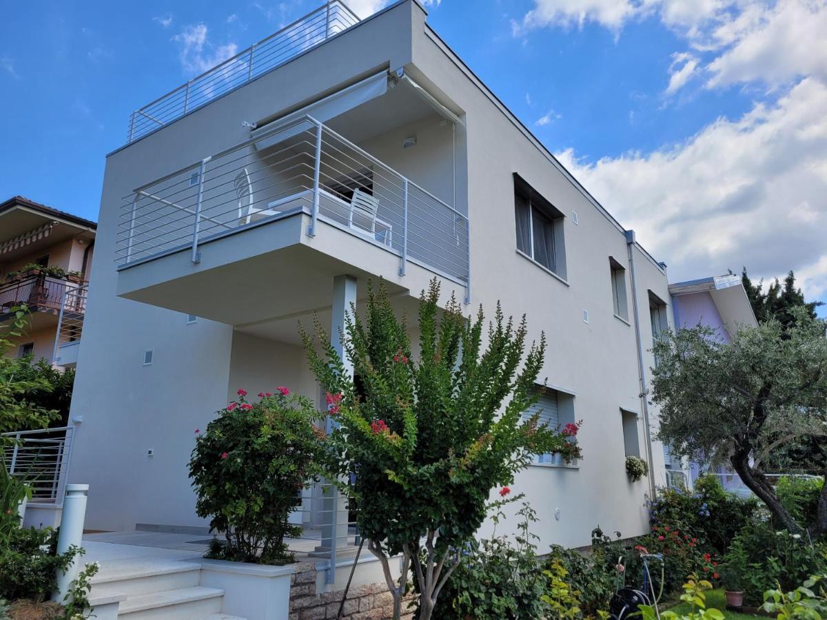 Garda View - Nuovo Appartamento Con Solarium Vista Lago Extérieur photo