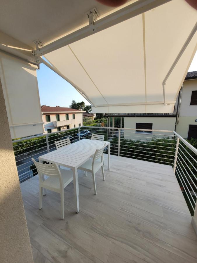 Garda View - Nuovo Appartamento Con Solarium Vista Lago Extérieur photo