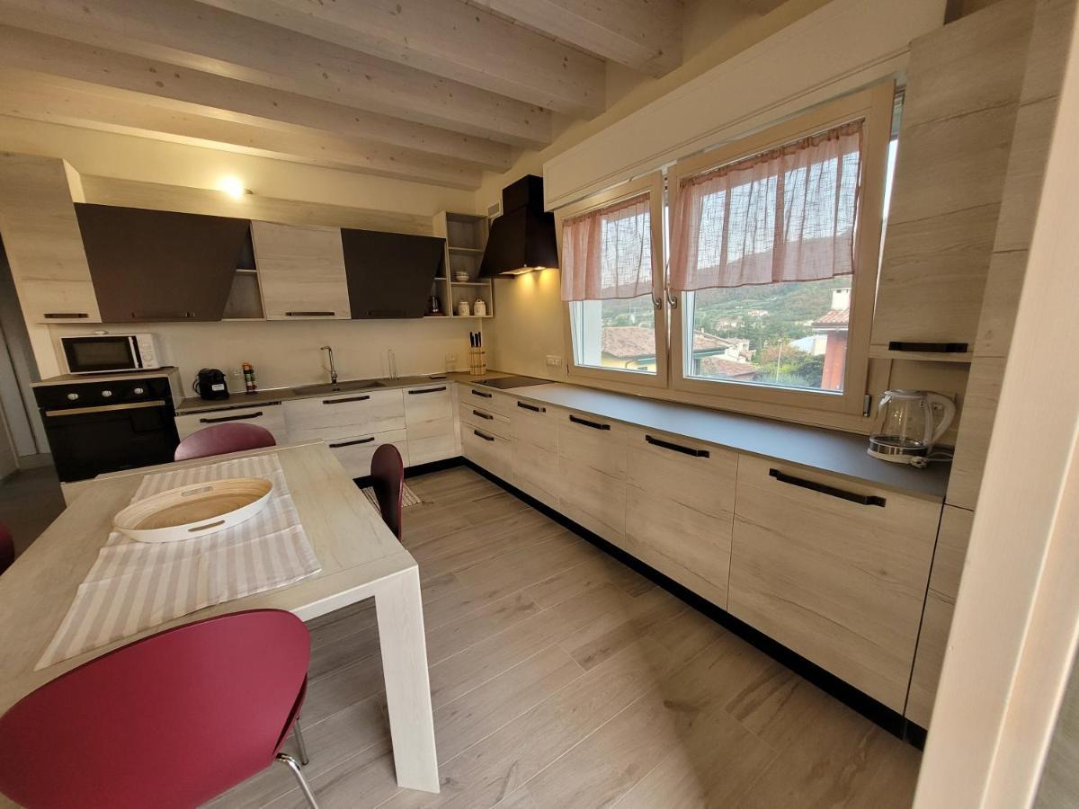 Garda View - Nuovo Appartamento Con Solarium Vista Lago Extérieur photo