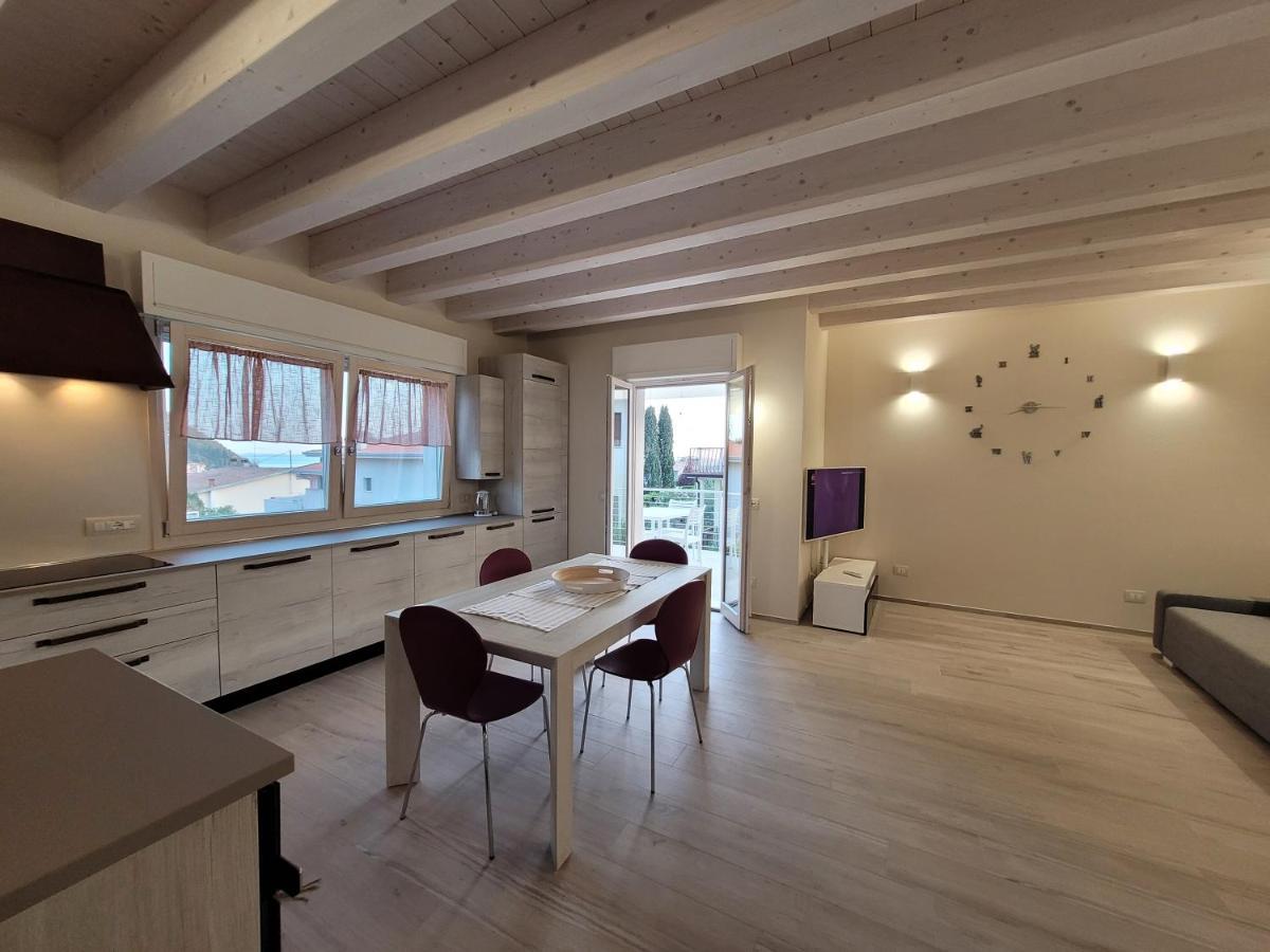 Garda View - Nuovo Appartamento Con Solarium Vista Lago Extérieur photo