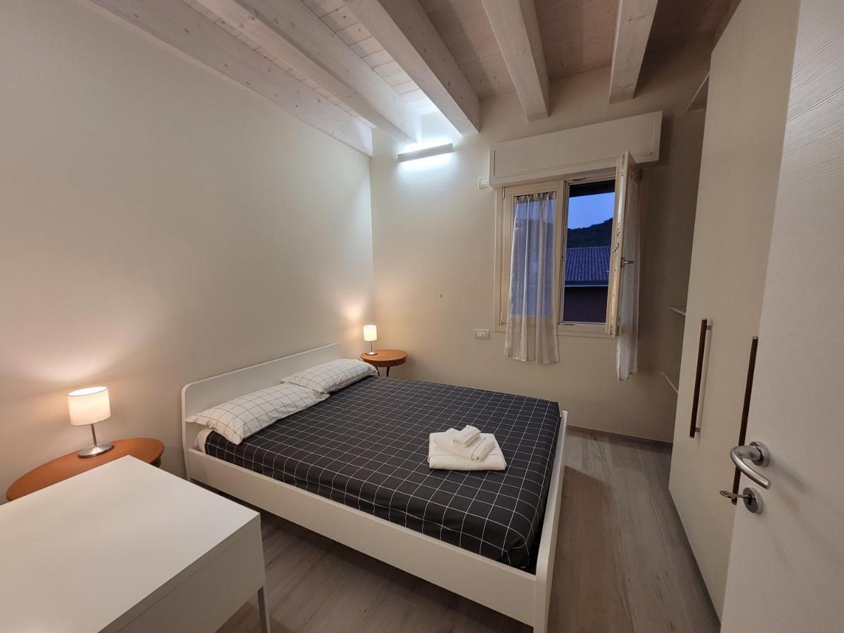 Garda View - Nuovo Appartamento Con Solarium Vista Lago Extérieur photo