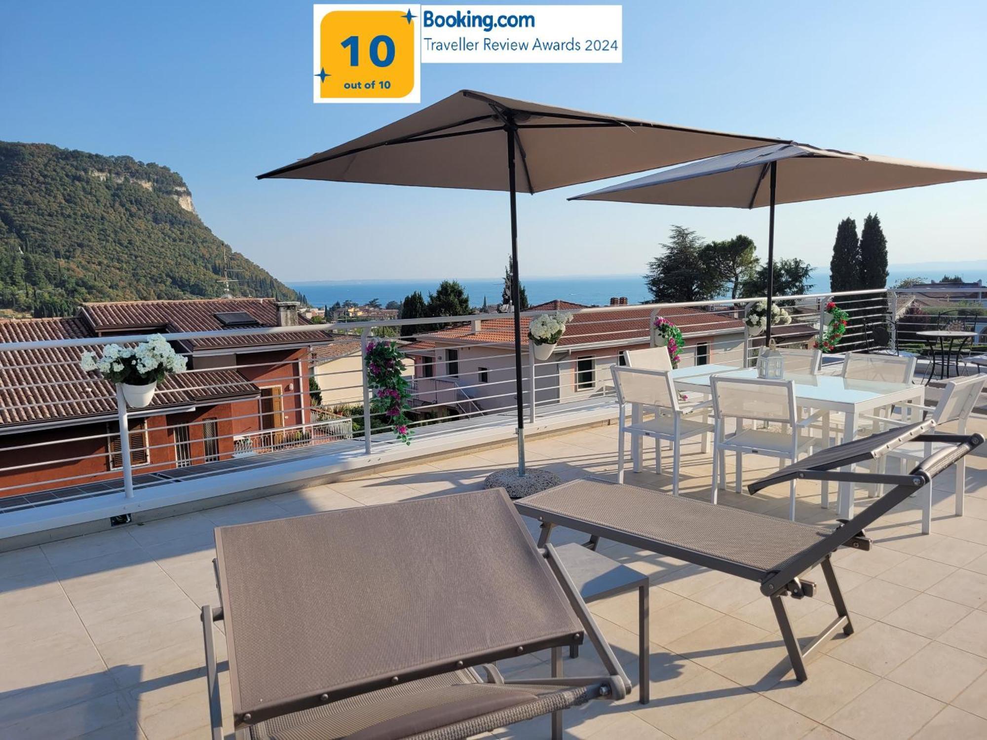 Garda View - Nuovo Appartamento Con Solarium Vista Lago Extérieur photo